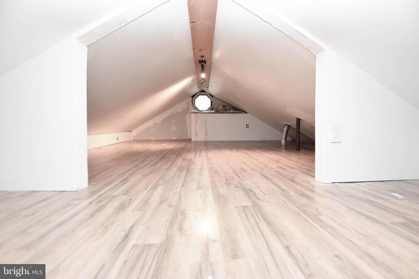 420 White Oak Lane photo 23