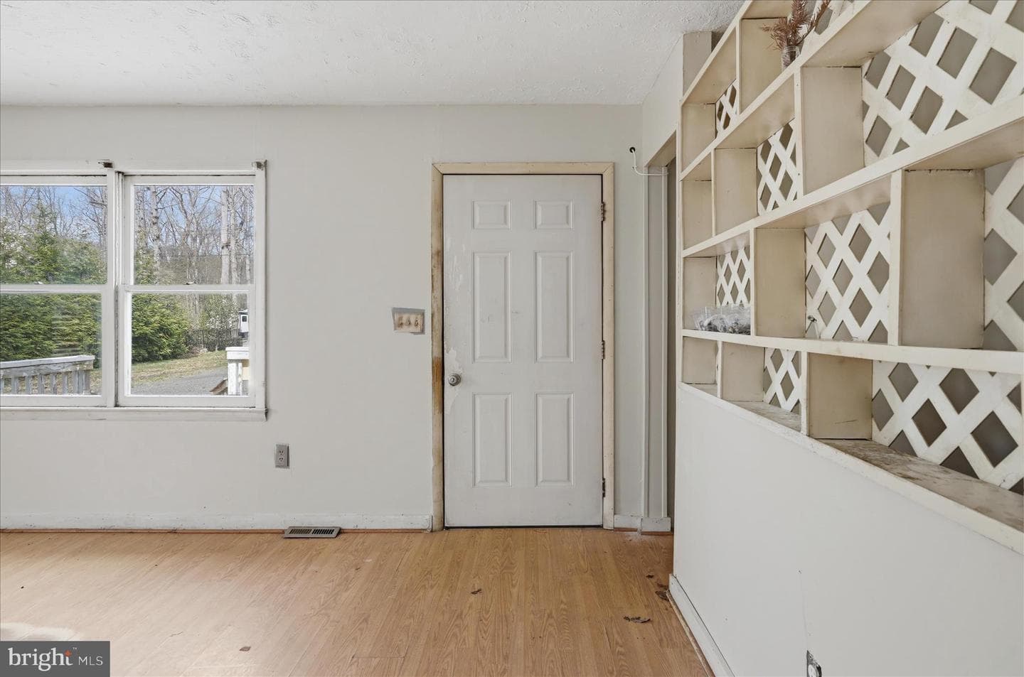 397 White Oak Lane photo 8