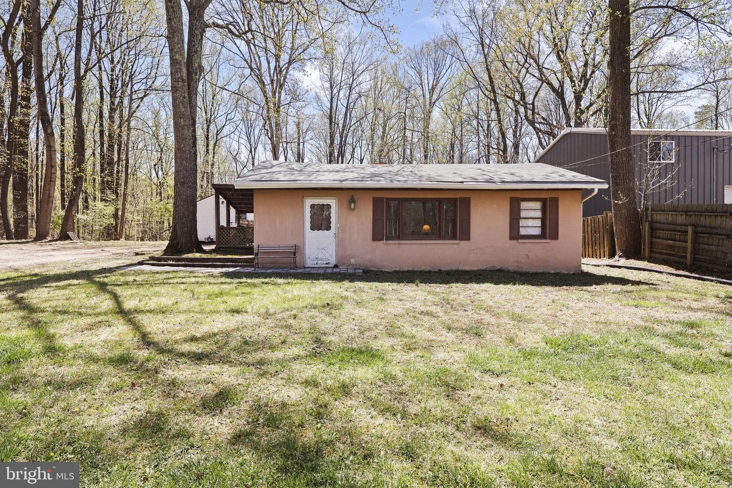 479 Hemlock Lane photo 2