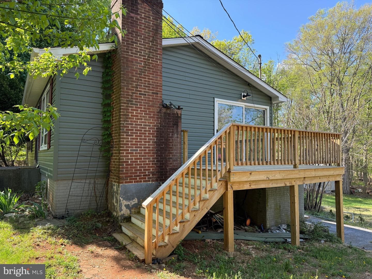 47 Evergreen Lane photo 2