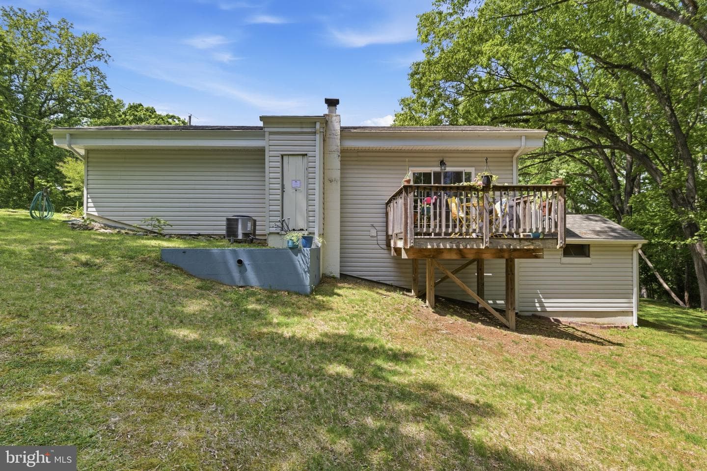 350 Evergreen Lane photo 26