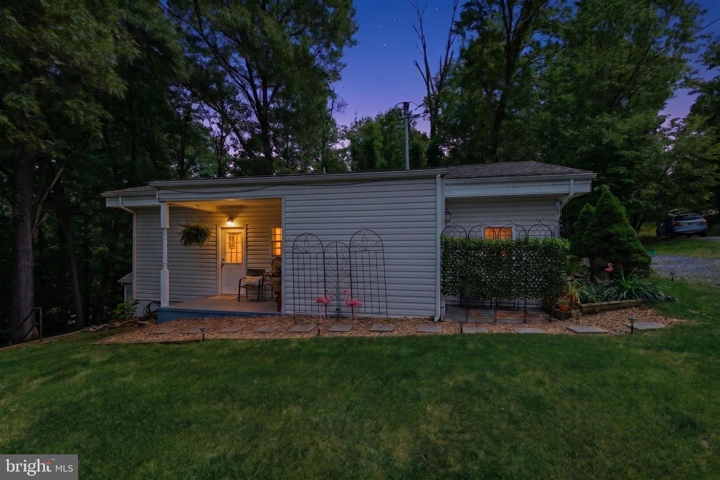350 Evergreen Lane photo 3