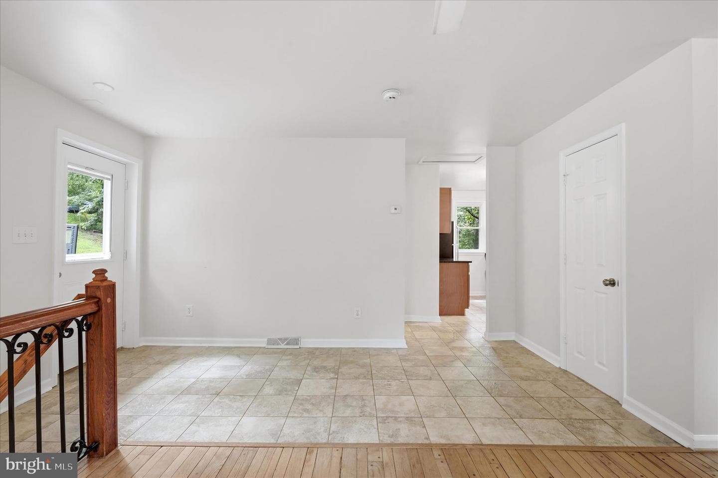 692 Laurel Lane photo 18