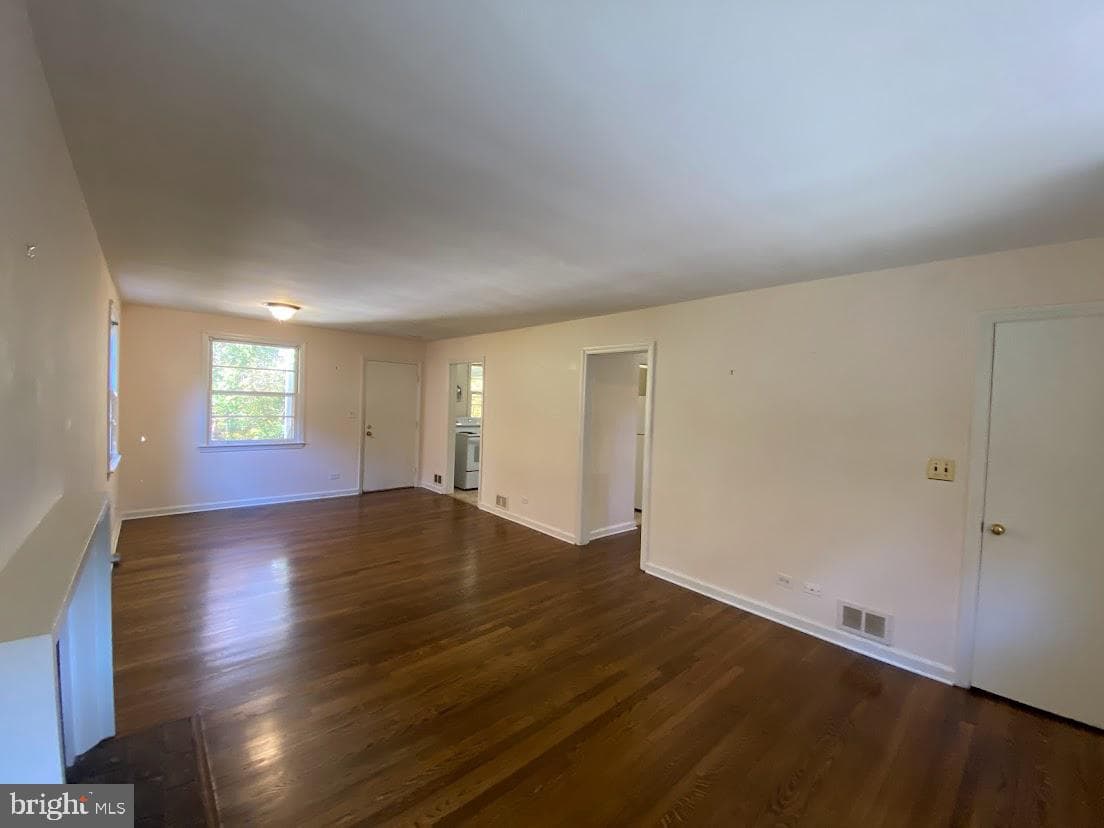 2308 Crestmont Avenue photo 3