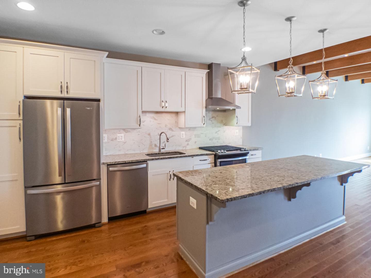 579 Lochlyn Hill Drive photo 8