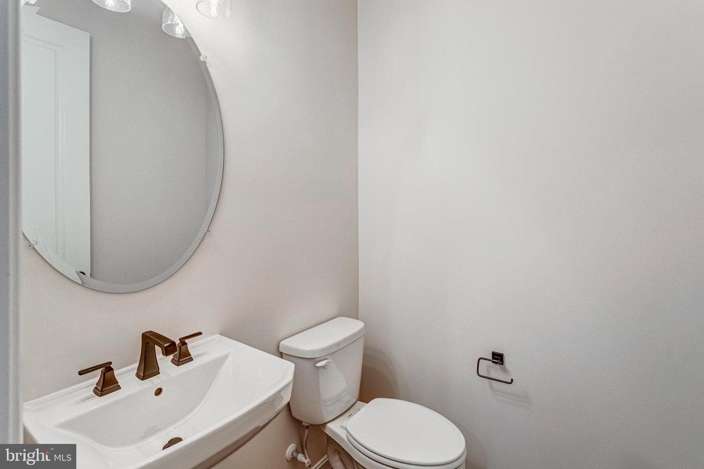 1820 Mulligan Way photo 8