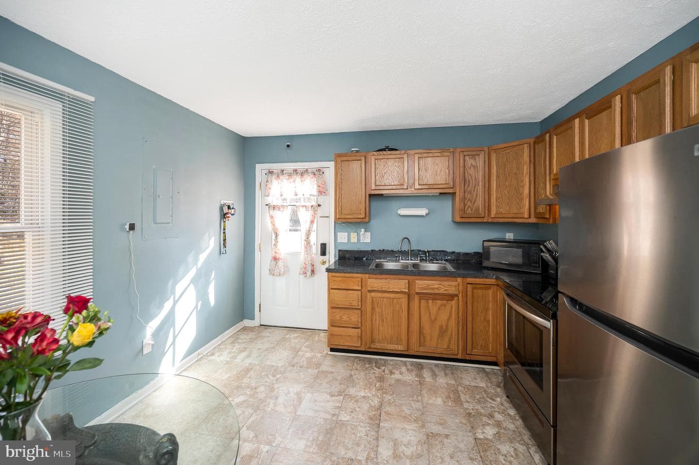 9577 Roys Lane photo 8