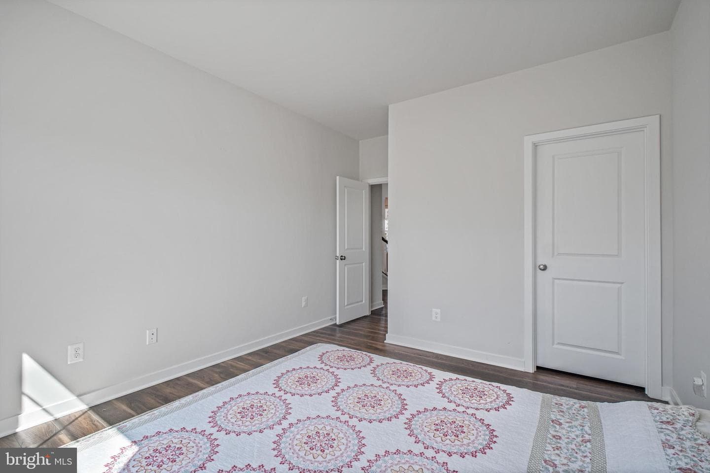 2094 Whithorn Hill photo 17