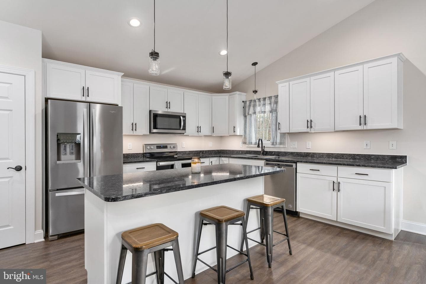 10514 Hart Court photo 6
