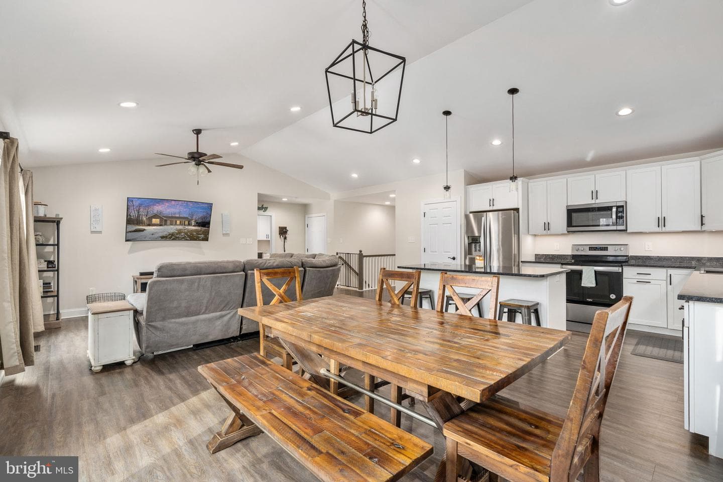 10514 Hart Court photo 9