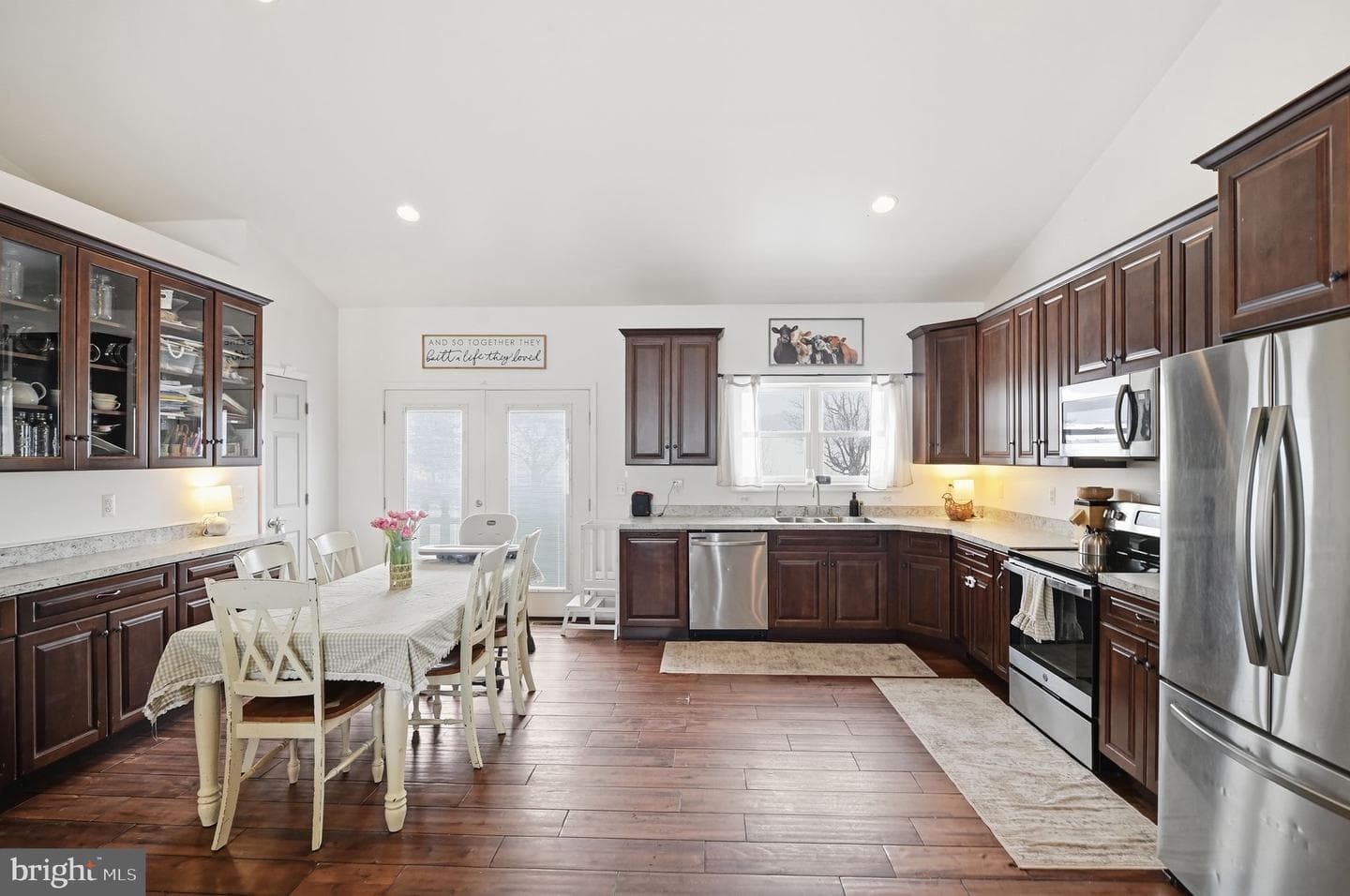 7466 Meadow View Lane photo 10