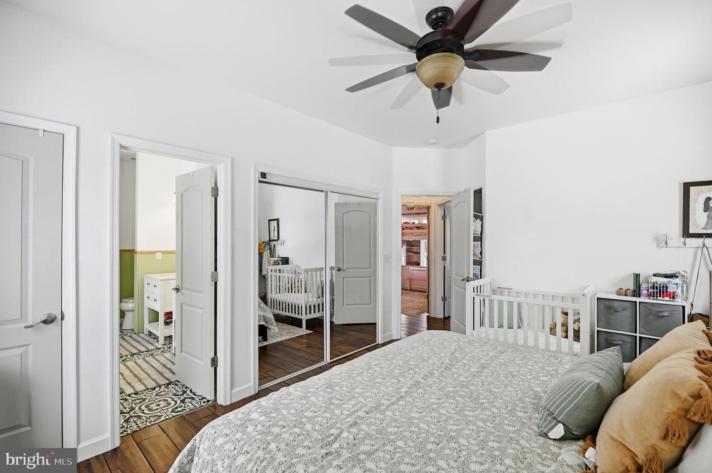 7466 Meadow View Lane photo 16