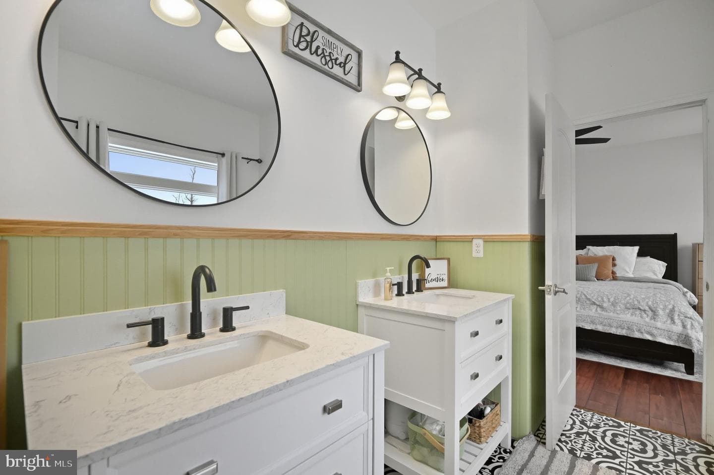 7466 Meadow View Lane photo 19