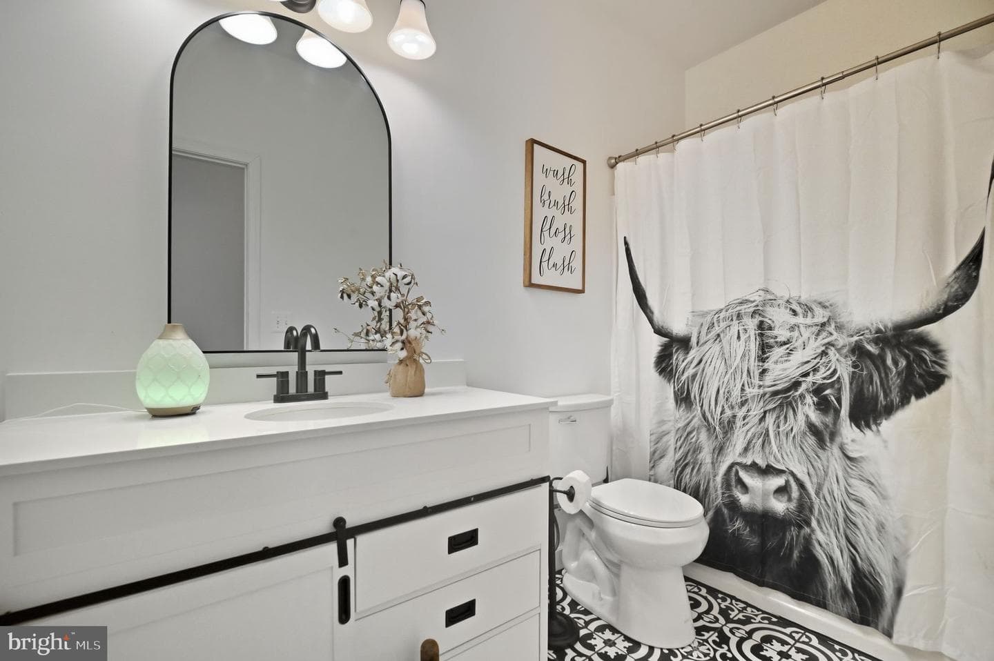 7466 Meadow View Lane photo 25