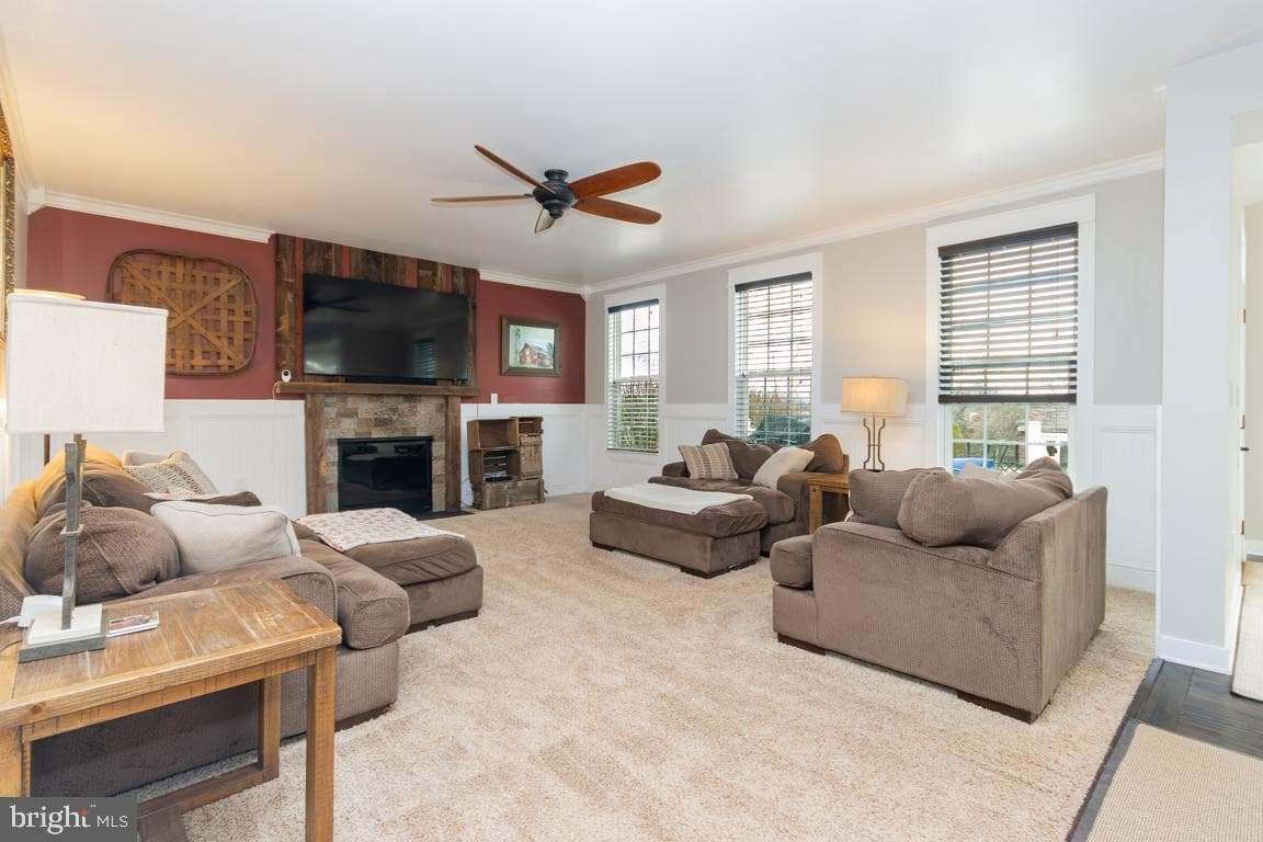 15525 Hillview Court photo 8