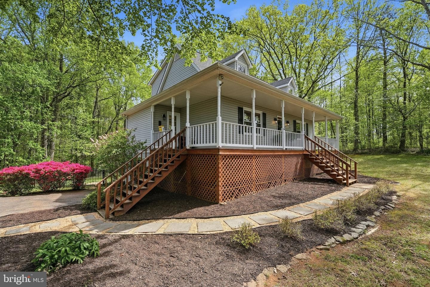 3229 Colvin Road photo 2
