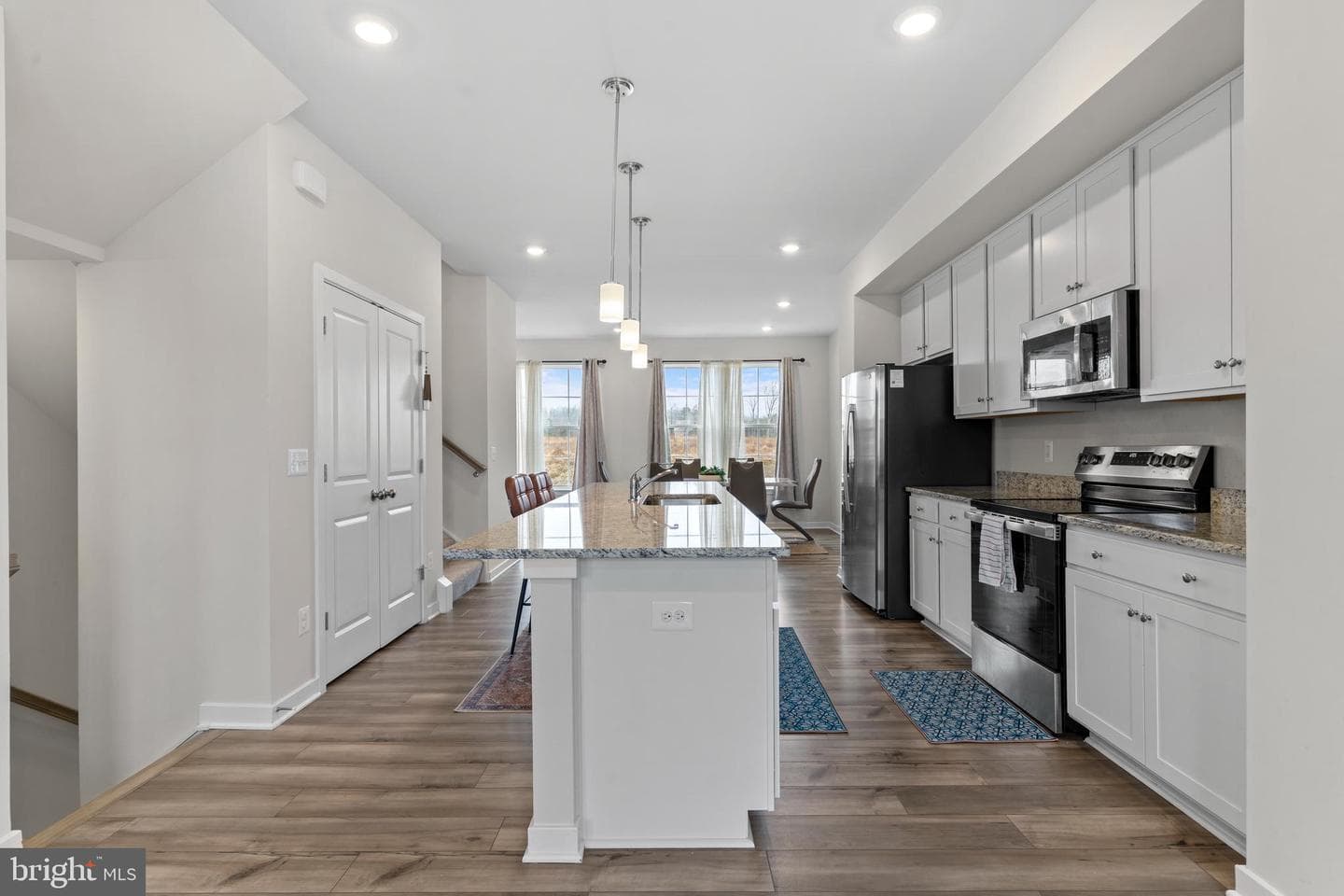 19126 Isabel Boulevard photo 3