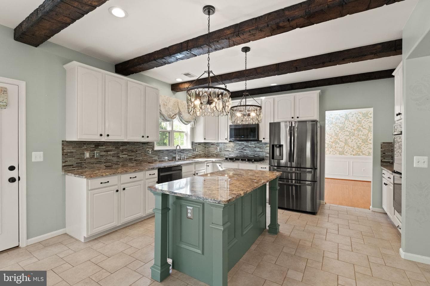 553 Windermere Drive photo 11