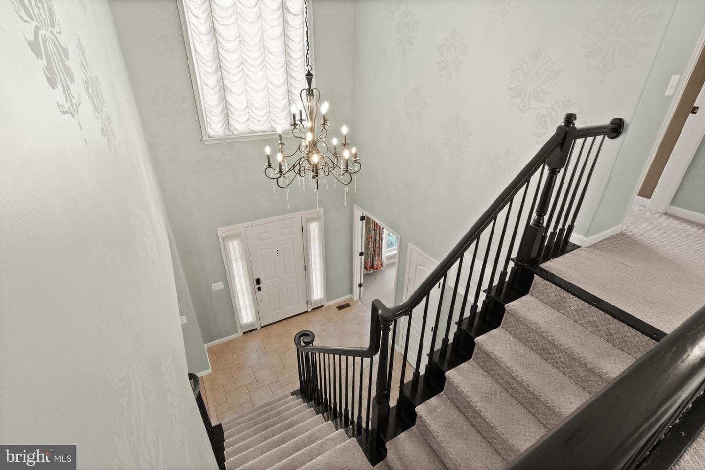 553 Windermere Drive photo 28