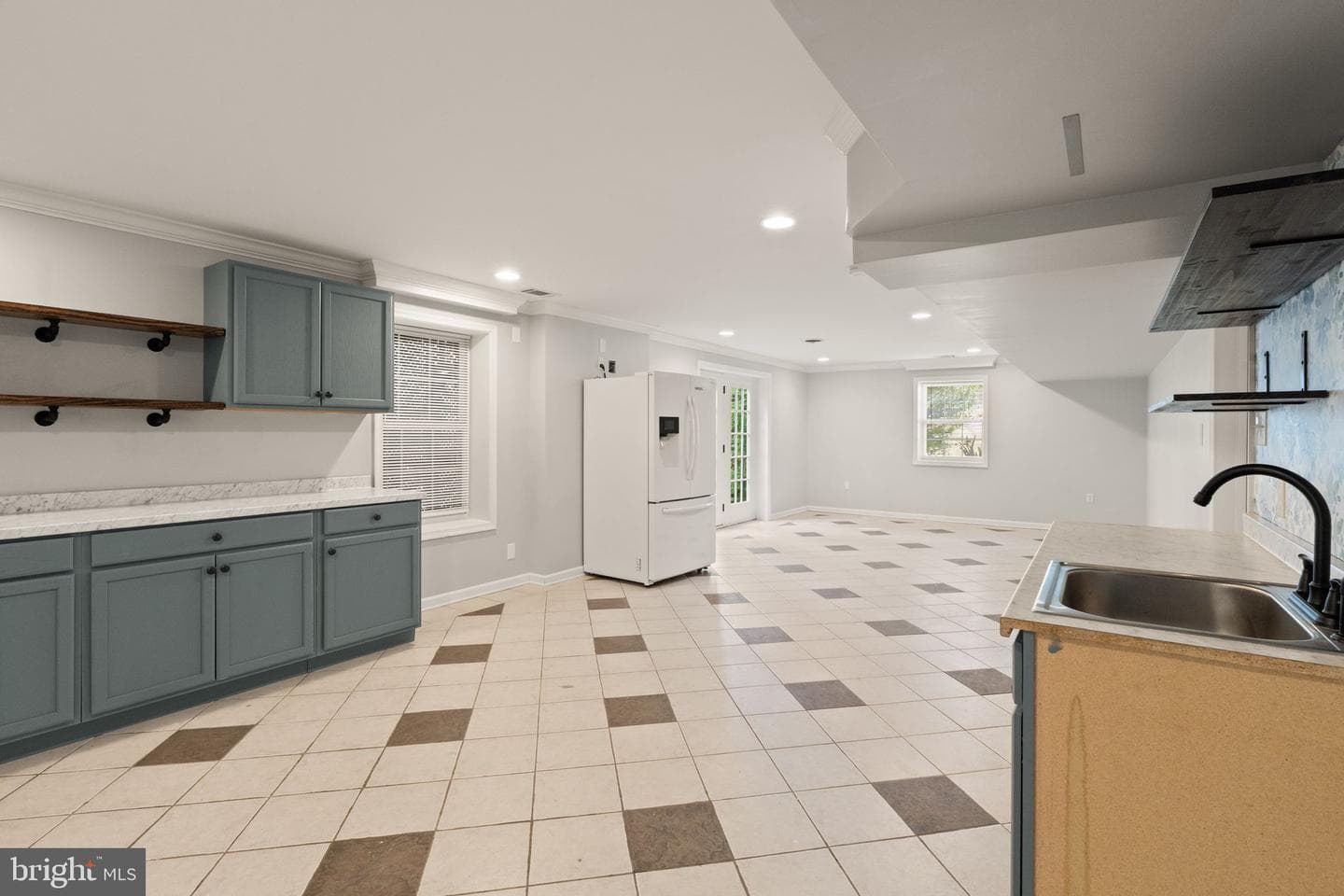 553 Windermere Drive photo 50