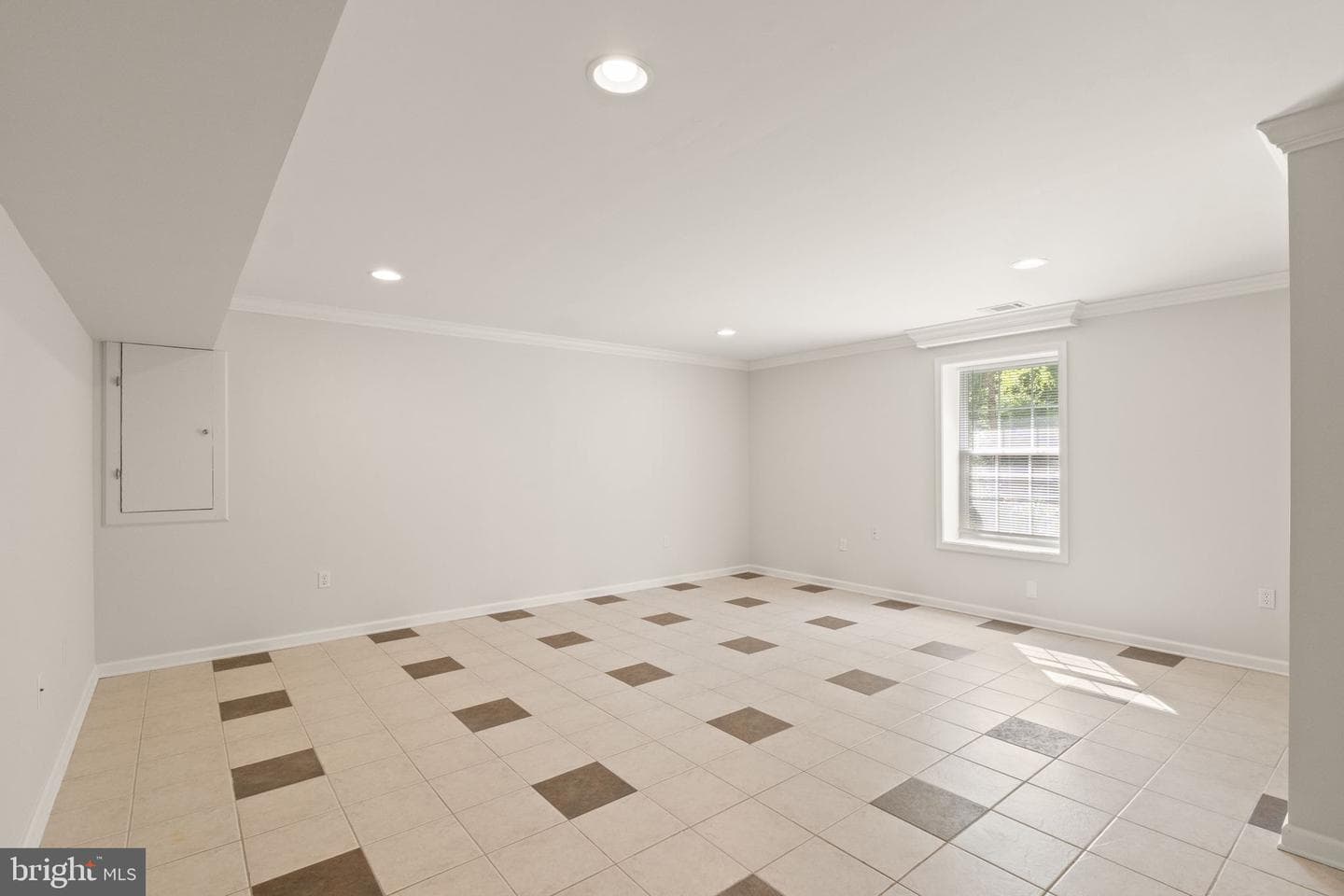 553 Windermere Drive photo 52