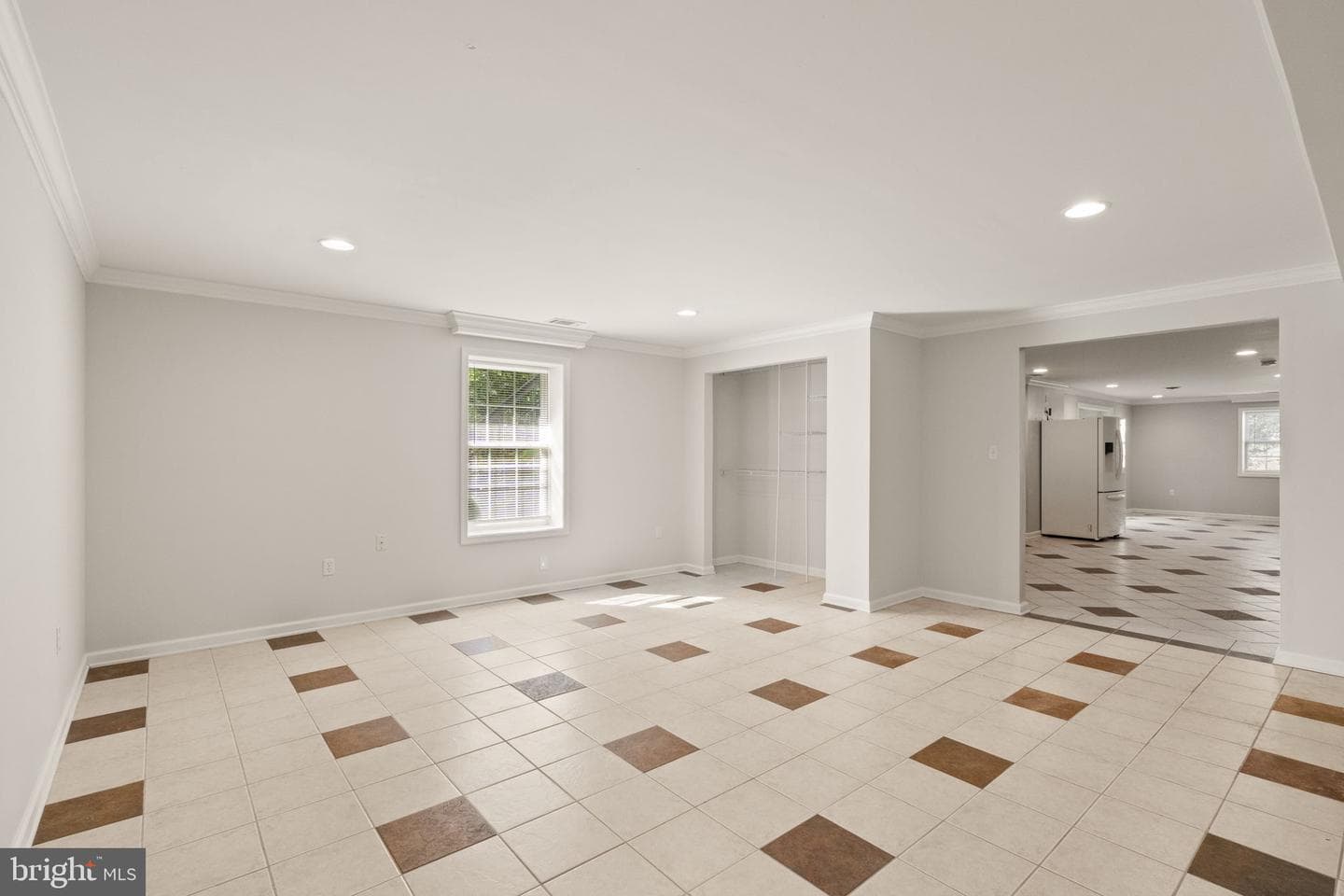 553 Windermere Drive photo 54