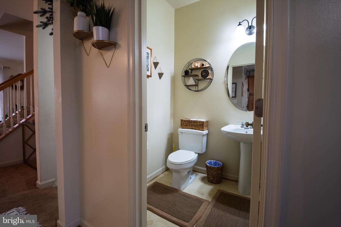 816 Fairview Village Court photo 17
