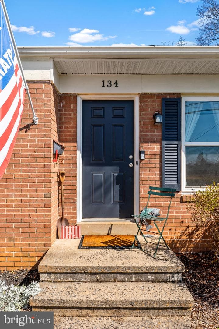 134 Garr Avenue photo 4