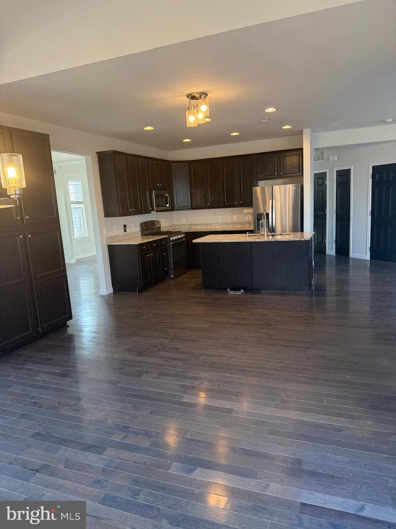 667 Pelhams Reach Drive photo 14