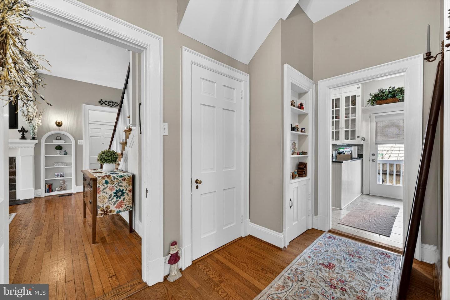 609 S West Street photo 37
