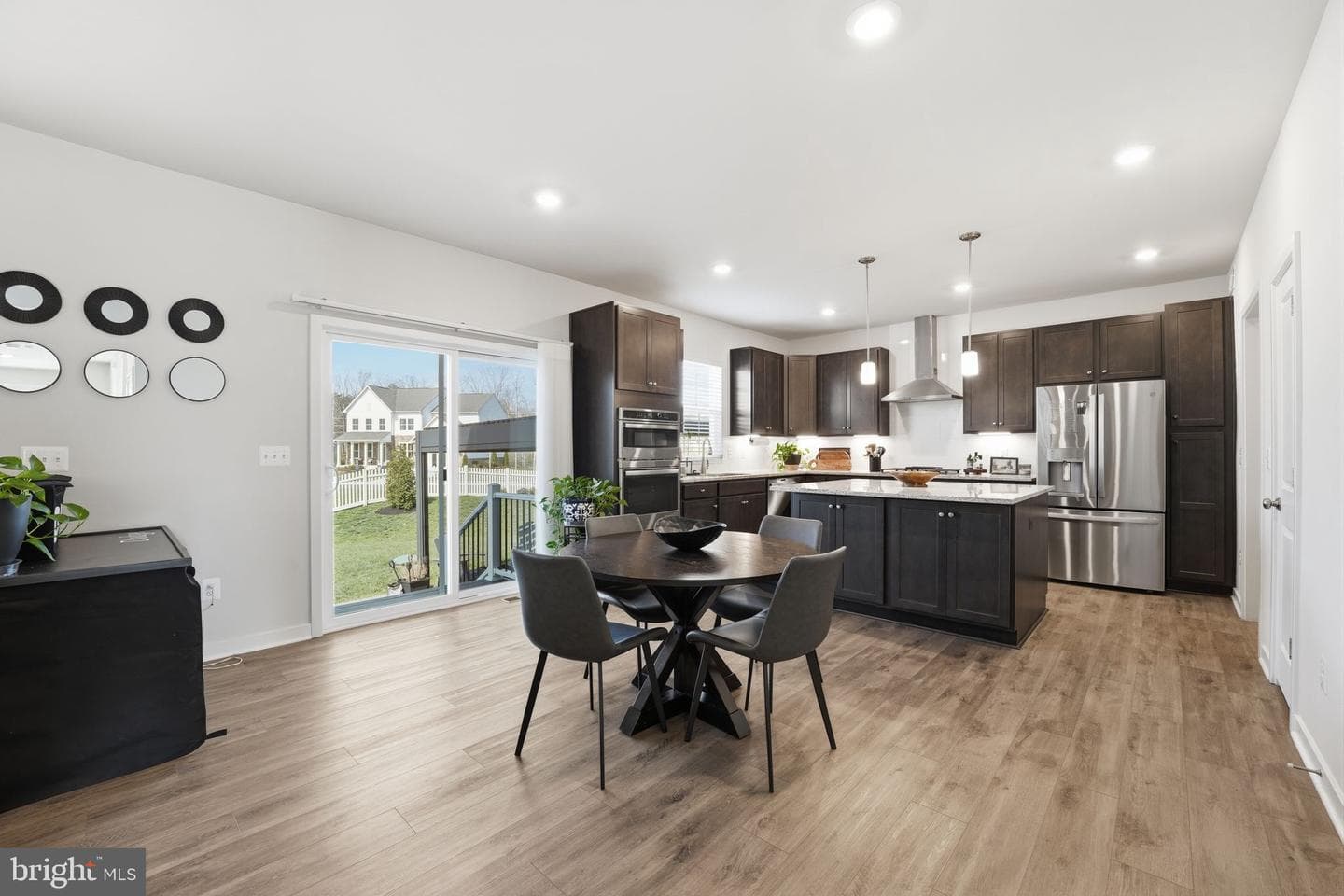 2012 Armstrong Terrace photo 16