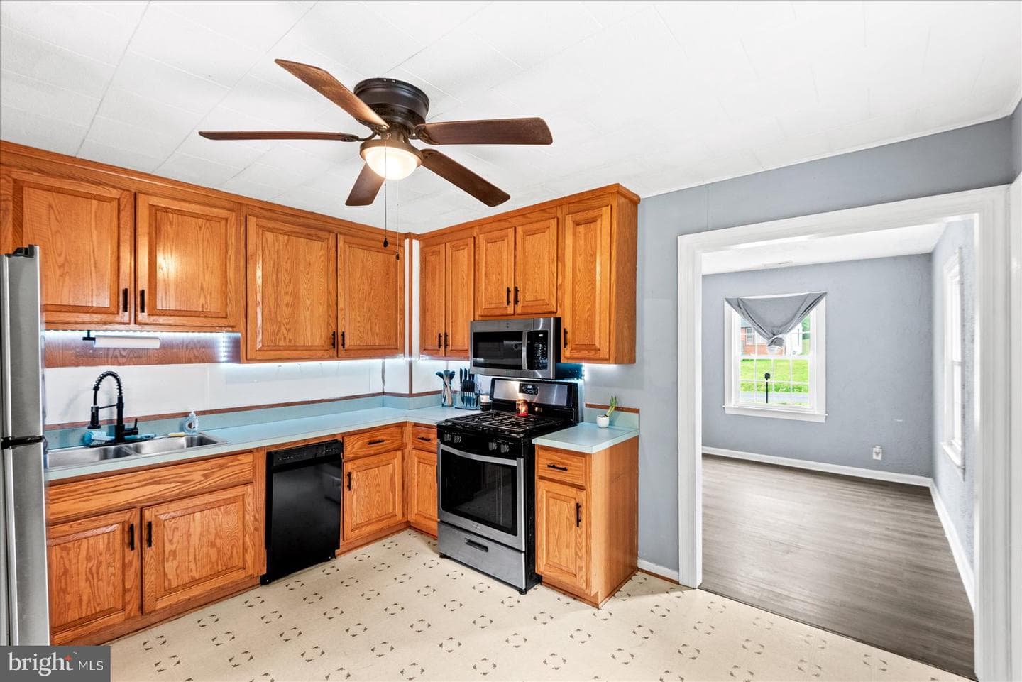 15080 General Ap Hill Avenue photo 8
