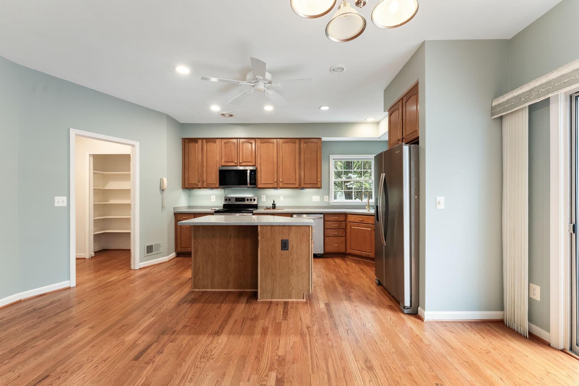 17196 Pepperstock Lane photo 13