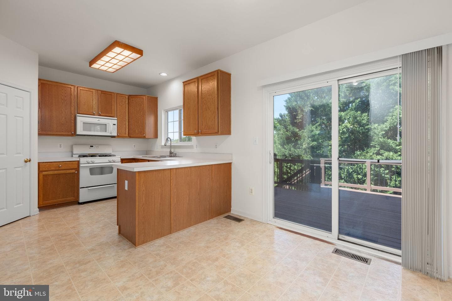 2312 Forsythia Drive photo 10