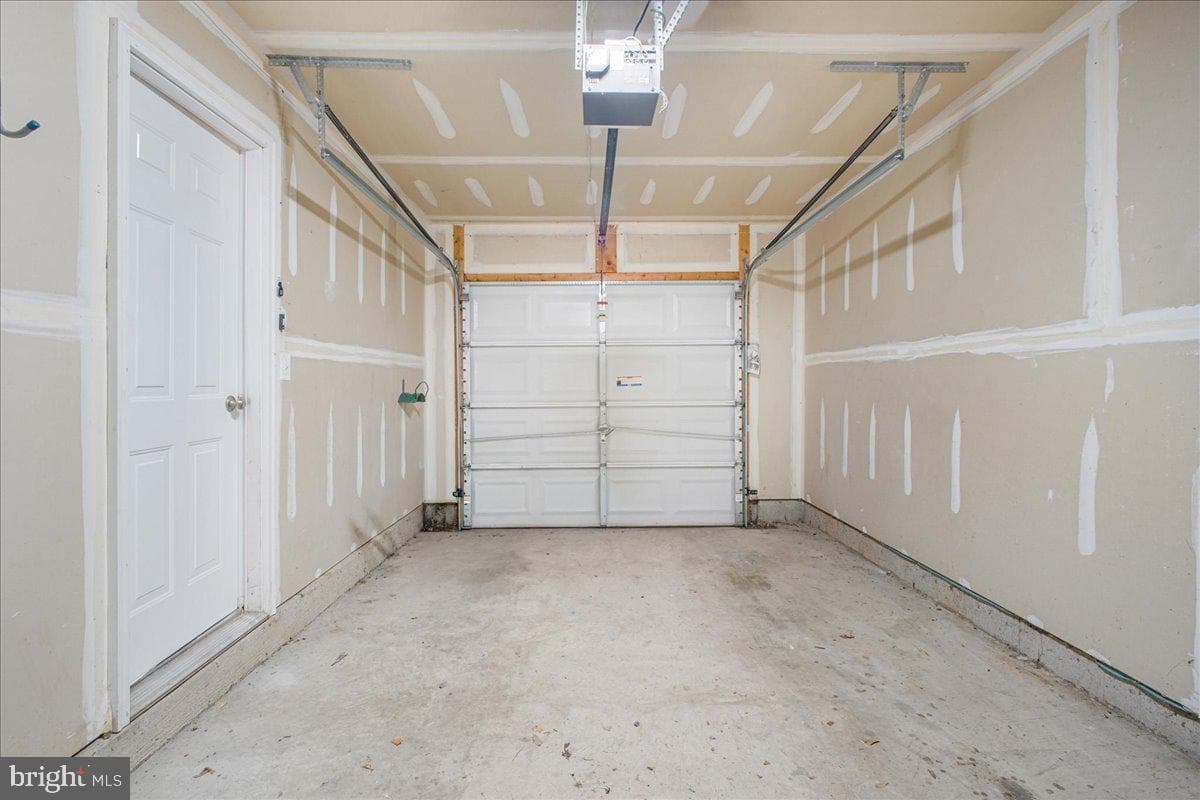 2312 Forsythia Drive photo 35