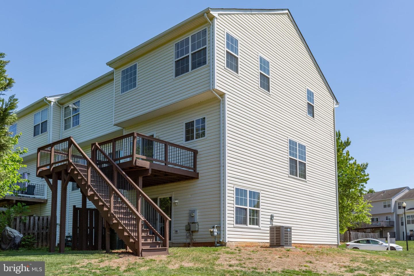 2312 Forsythia Drive photo 4