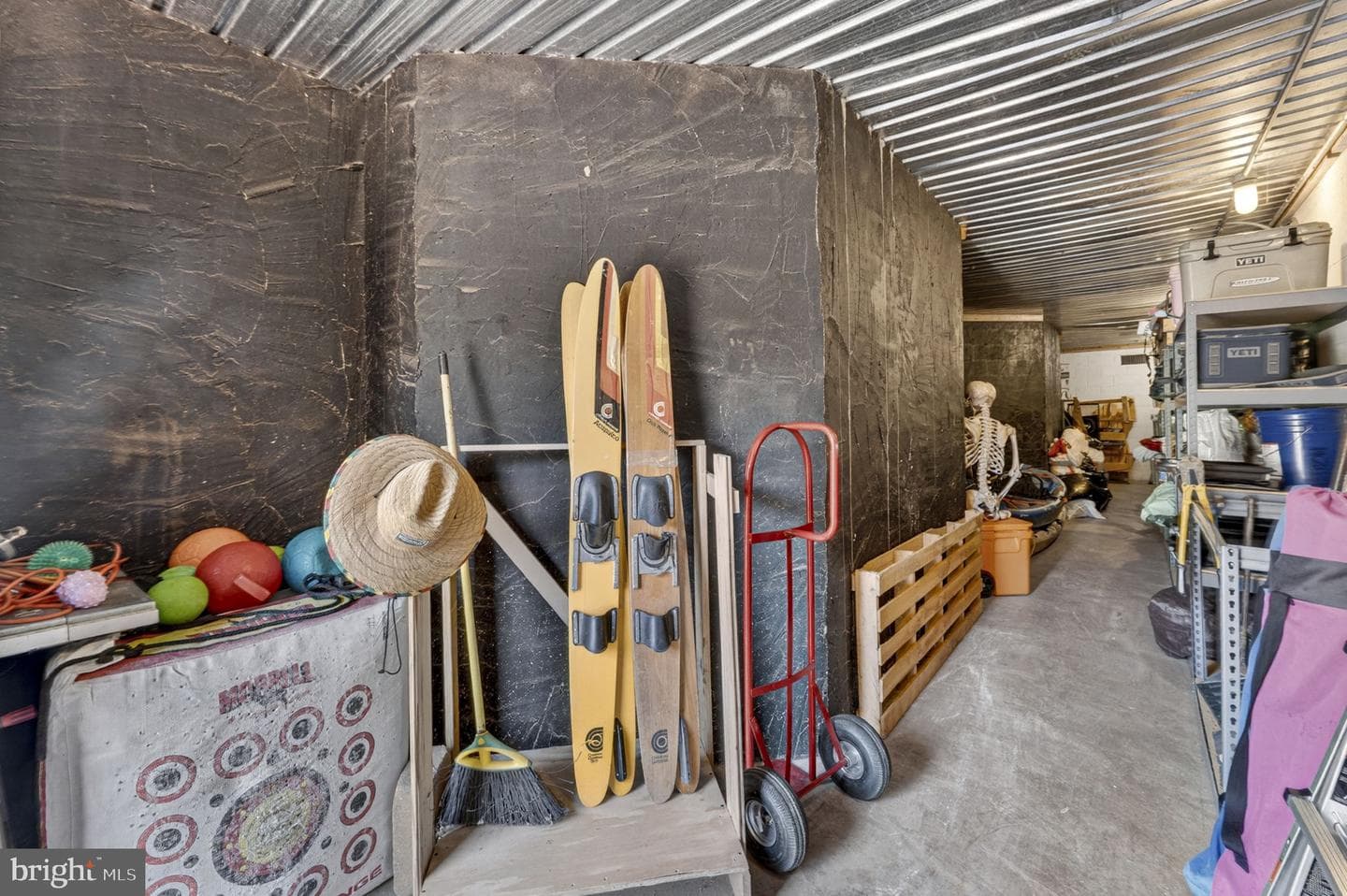 18438 Snaffle Lane photo 43
