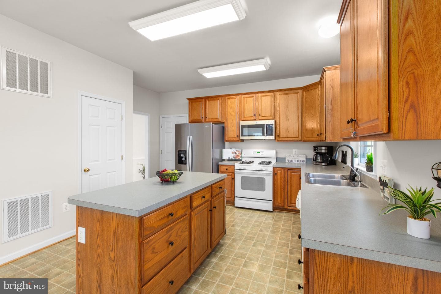 16390 Wayland Road photo 23