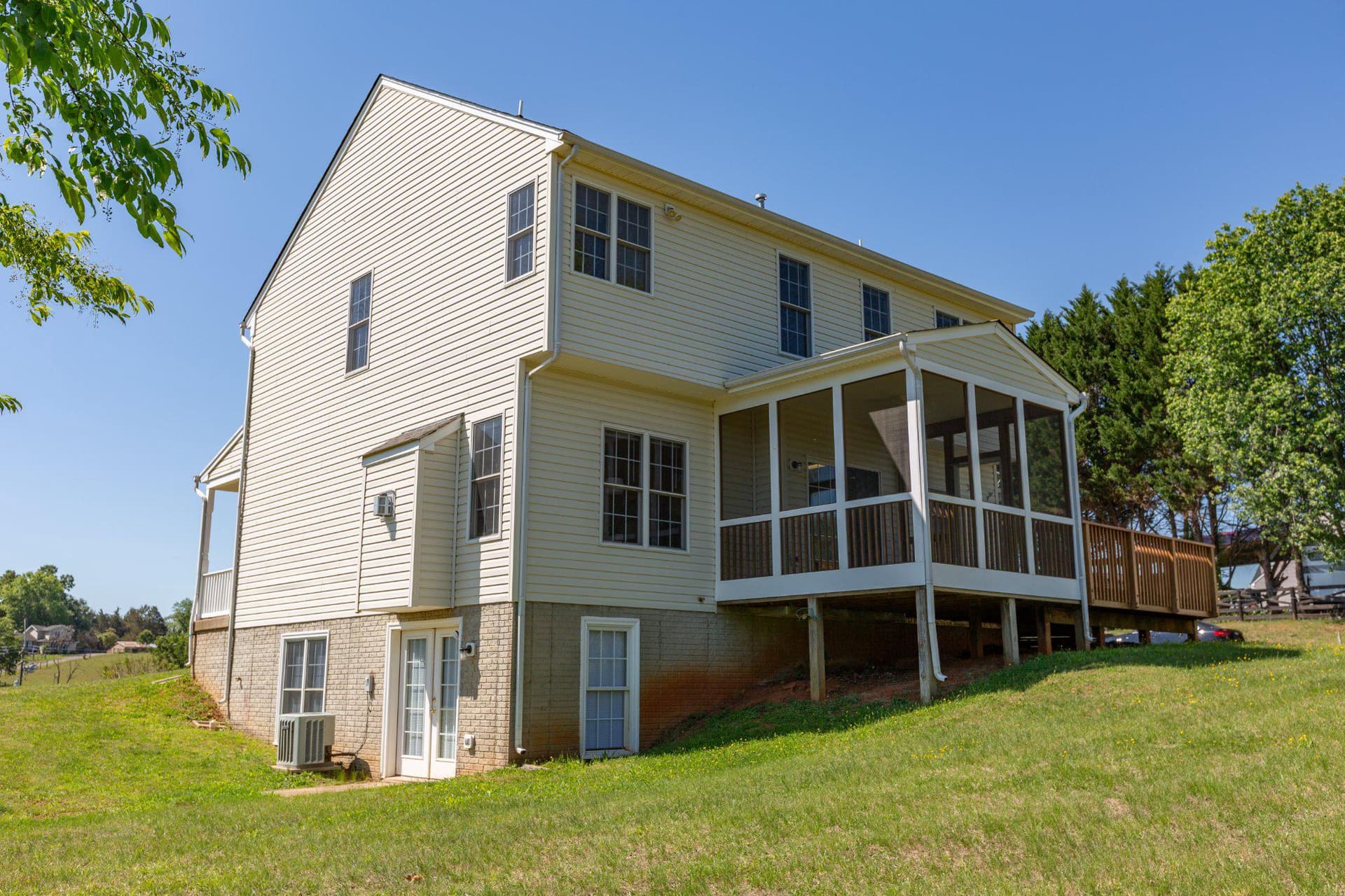 16390 Wayland Road photo 80