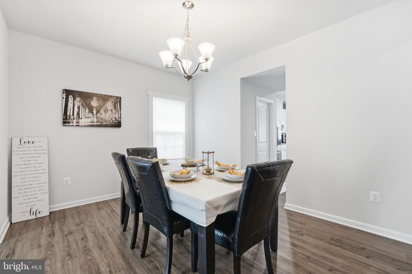 827 Fairwood photo 12