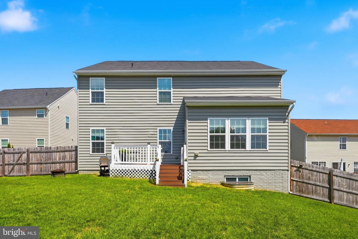 827 Fairwood photo 58