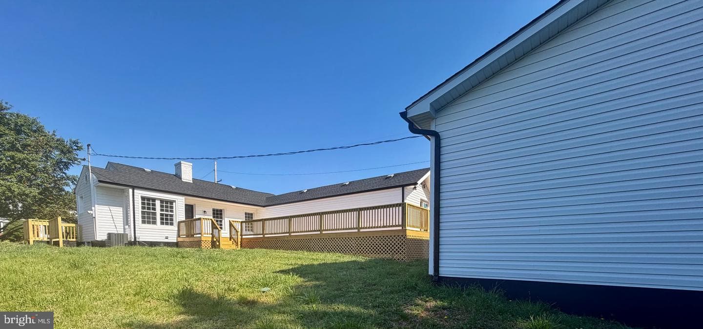909 Hendrick Street photo 3