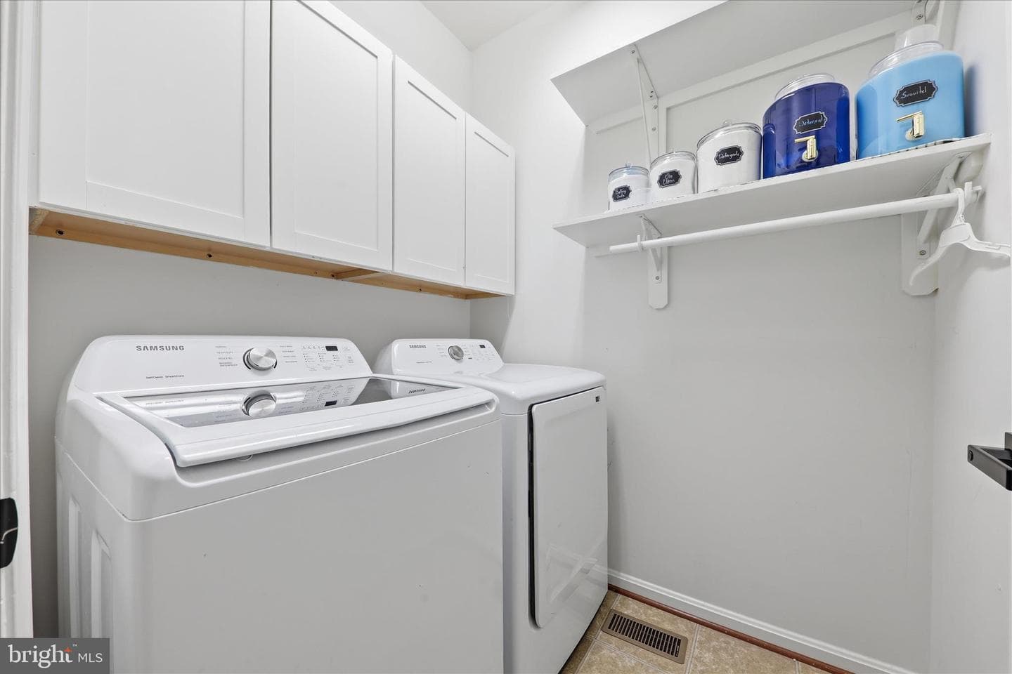 625 Hunters Road photo 13