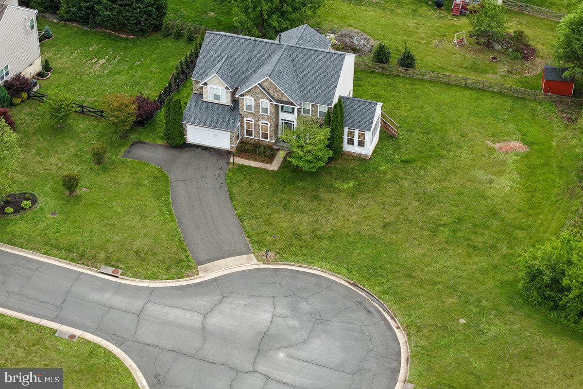 15411 Old House Court photo 13