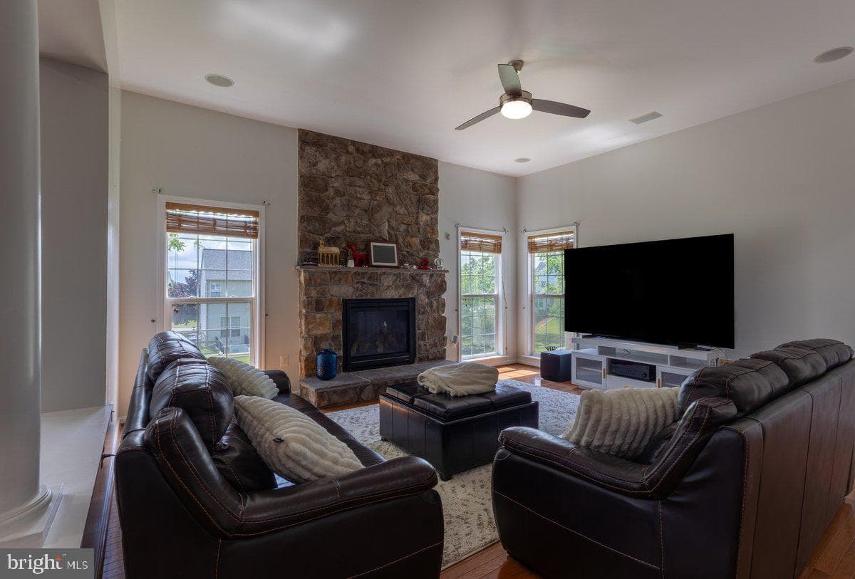 15411 Old House Court photo 5