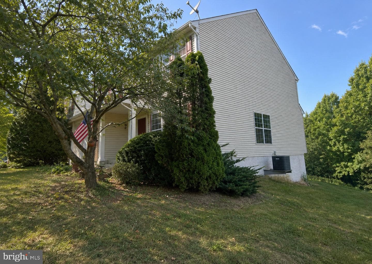 627 Holly Crest Drive photo 55