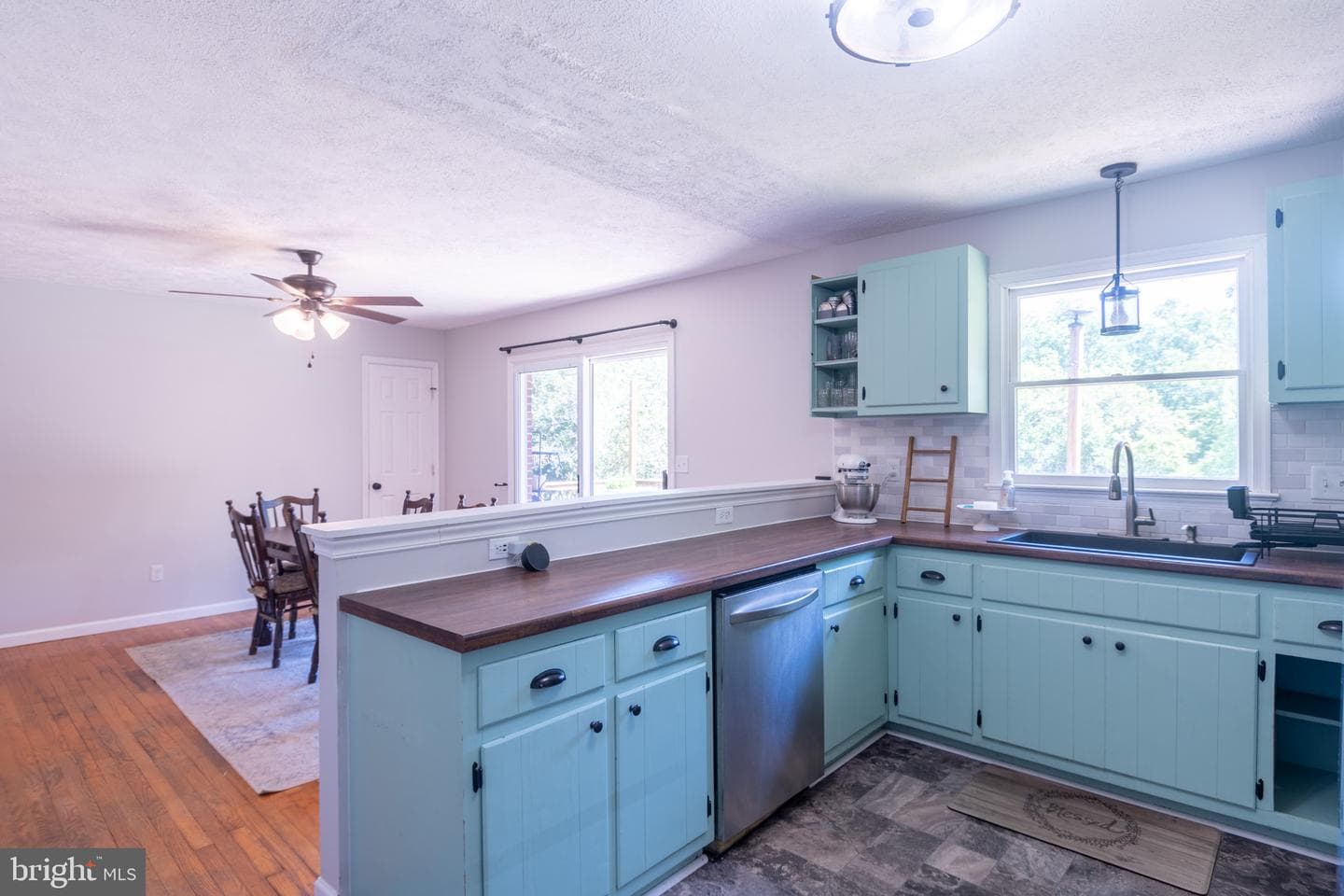 15122 Hall St photo 12