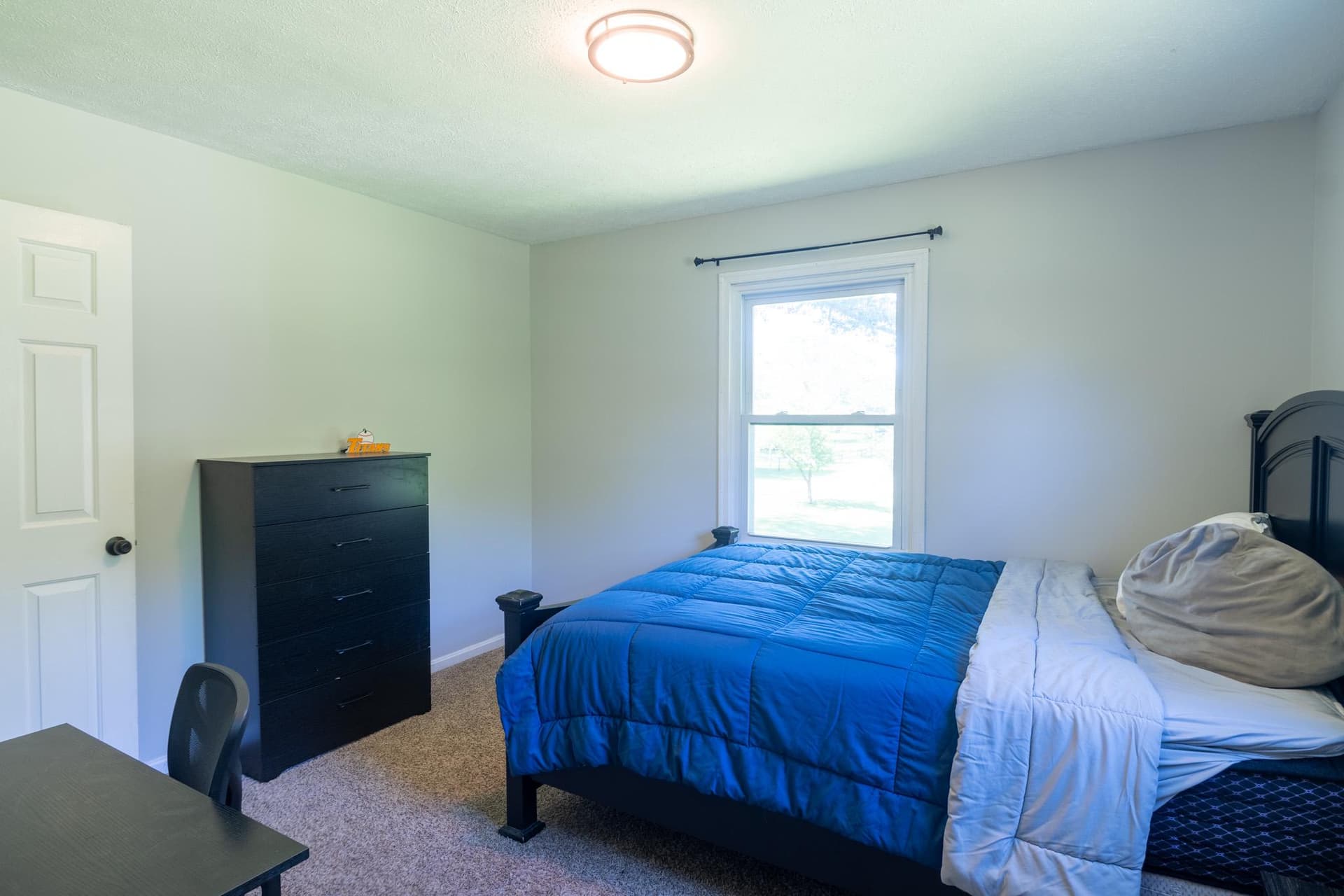 15122 Hall St photo 20