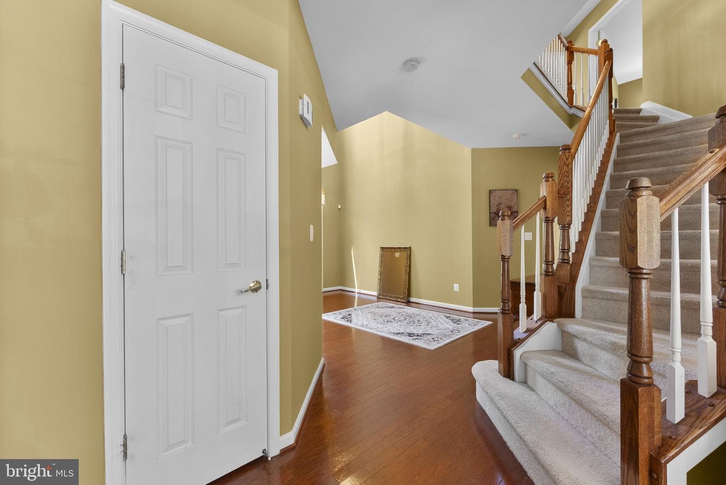 104 King Edward Court photo 15