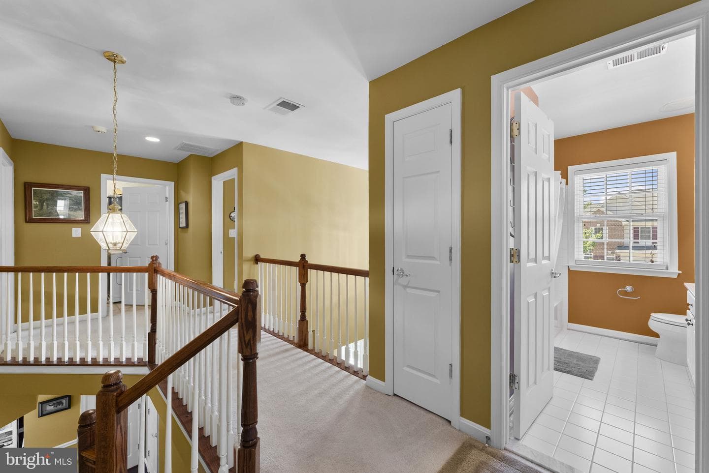 104 King Edward Court photo 36